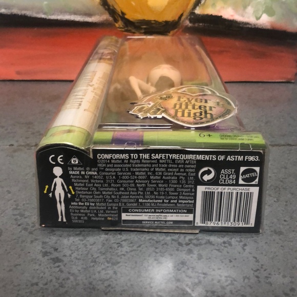 NIB Ever After High Raven Queen Doll - Picture 10 of 10